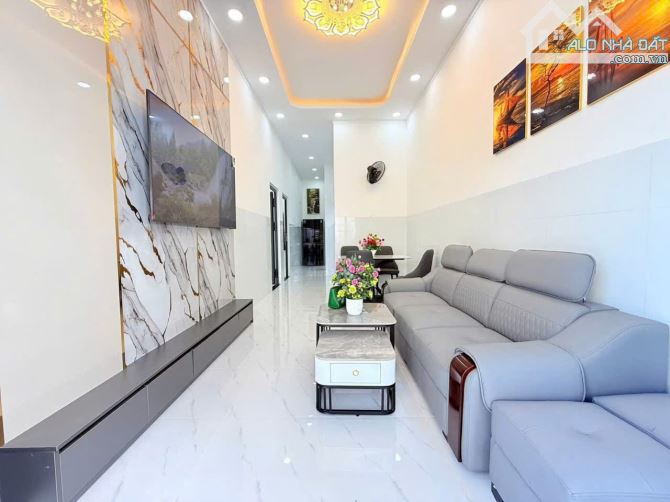 NHÀ 2PN PHƯỜNG PHÚ TÂN ĐƯỜNG XE Ô TÔ HẺM BẾN XE - 5