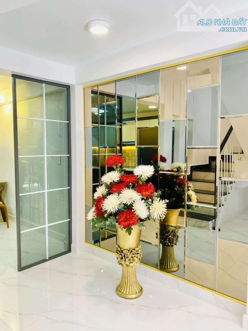 Hẻm 6M - HTP - Sát Quận 7 - 50m2 - 4 tầng - Giá 6.1 tỷ - 5