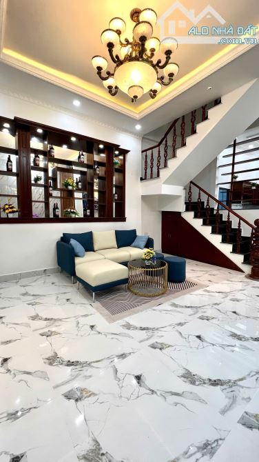 Bán nhà Quận 12 giá 5 tỷ hơn tí 3 Tầng, HXH tránh, khu đồng bộ vip 4.7 x 13 - 6