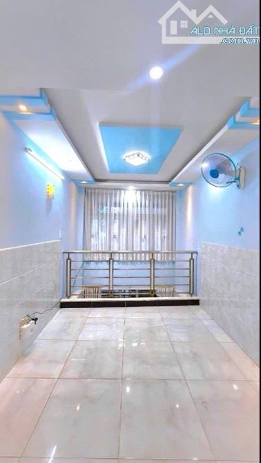 CHỈ 5.2 TỶ NHÀ 5 TẦNG KHU 20 THƯỚC - QUẬN 4, KO LO GIẢI TỎA - 6