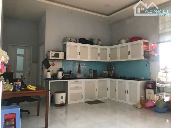 Bán kho xưởng - ngang lớn - hẻm 5m - Võ Thị Phải - Ngay Chợ - 253m2 - Giá 11,8 tỷ - 6