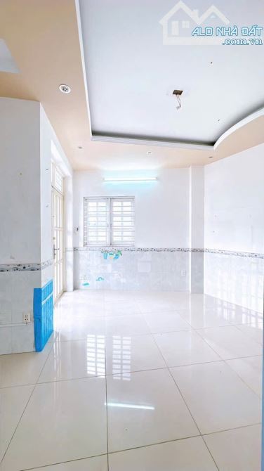 BÁN NHÀ QUẬN 4 VỊ TRÍ 1/ HẺM 3 GÁC GẦN MT 5 TẤM ĐÚC GIÁ 4TỈ 790 DT ĐẸP 8*5 KHU DÂN CƯ - 6