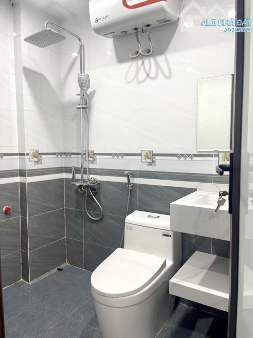 Bán nhà đẹp full nội thất Nguyễn văn linh,phúc đồng Long biên 32 m2; 5,6 tỷ - 6