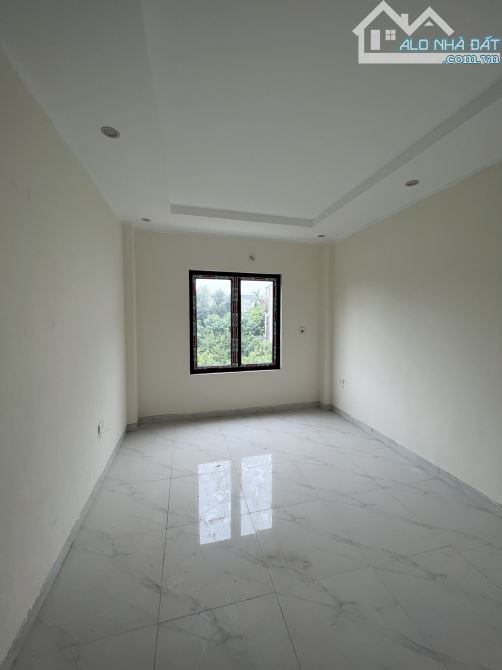 Bán nhà 4 tầng 45m2. FULL tiện ích. Ngay gần Vành đai 4, Chợ ĐÔng La. 10p đi Yên Nghĩa - 6