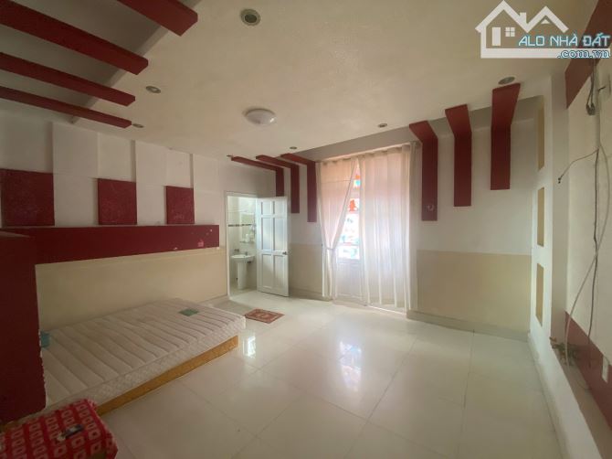 VILLA MẶT TIỀN ĐƯỜNG NGUYÊN TỬ LỰC 450M2 NGANG 15M 4 TẦNG 13P 14WC CÁCH HỒ 1,4KM GIÁ 31 TỶ - 6