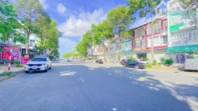 Cho thuê đất 120 m2 mặt tiền Trần Văn Trà 5 triệu - 6