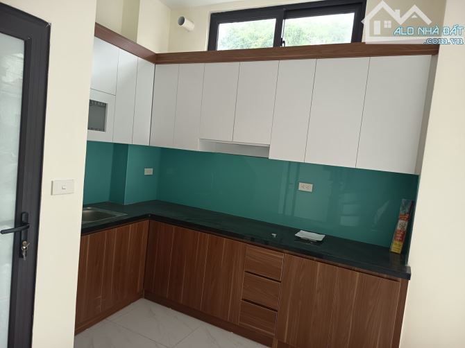 Bán nhà Hạ Hội, Đan Phượng, 30m2, 5 tầng, mặt tiền 6.8m, giá 4.8 tỷ - 6