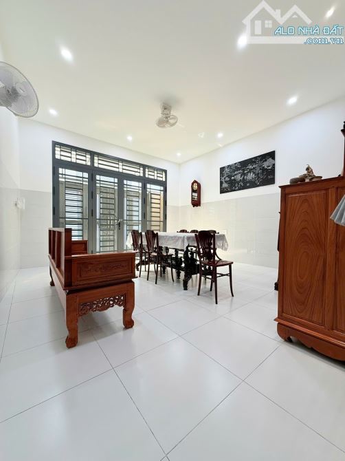 Bán nhà hẻm xe hơi - Lê Quang Định P11 Bình Thạnh - 98m2 ngang đến 6m - 3 tầng - 17,5 tỷ - 6