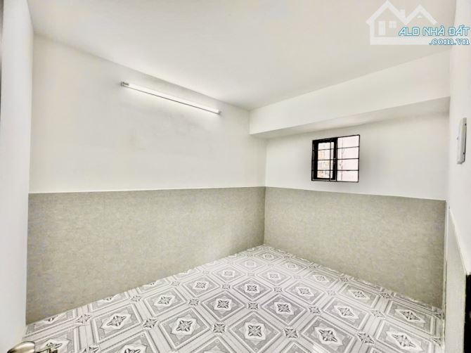Nhà 2 Tầng ngay chợ Phú Thuận P. Phú thuận q7 chỉ nhĩnh hơn 2 Đồng - 6