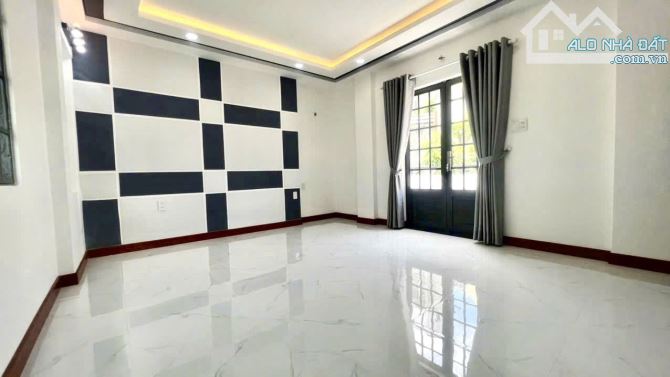 BÁN NHÀ ĐẸP QUẬN 10, HÒA HẢO, NGANG LỚN , MỚI TINH - 6