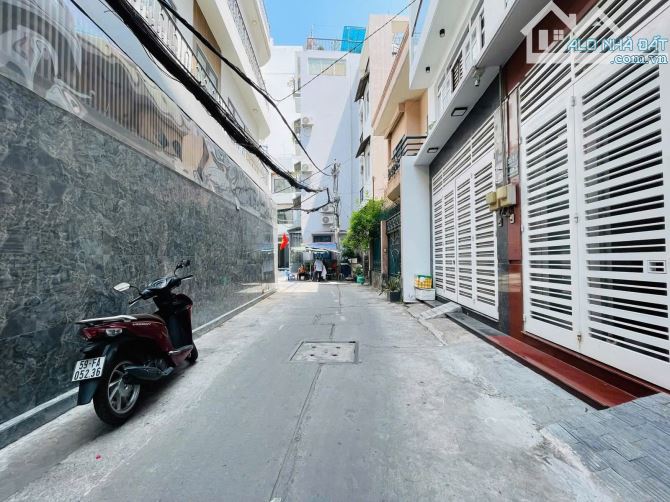 BÁN NHANH NHÀ NGỘP TÔ HIẾN THÀNH/ QUẬN 10/ DT 57,6m2/ GIÁ 3 TỶ/ SHR CHÍNH CHỦ - 6