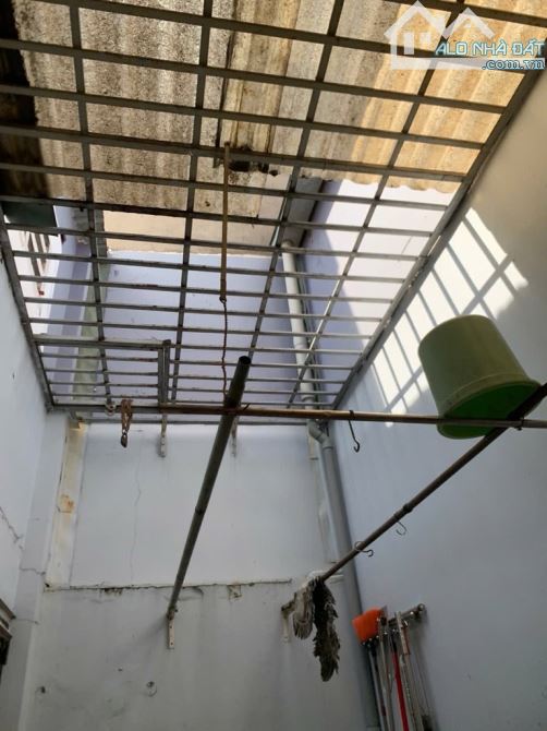 BÁN GẤP NHÀ, THỚI AN 11 Quận 12, VỊ TRÍ ĐẸP, DT100M² (4 × 25), GIÁ SIÊU RẺ, CHỈ 5.699 TỶ - 6