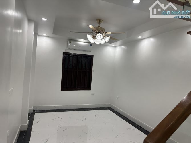 Cho thuê tập thể tầng 2 mặt phố Trần Đại Nghĩa, gần Nguyễn An Ninh - 6