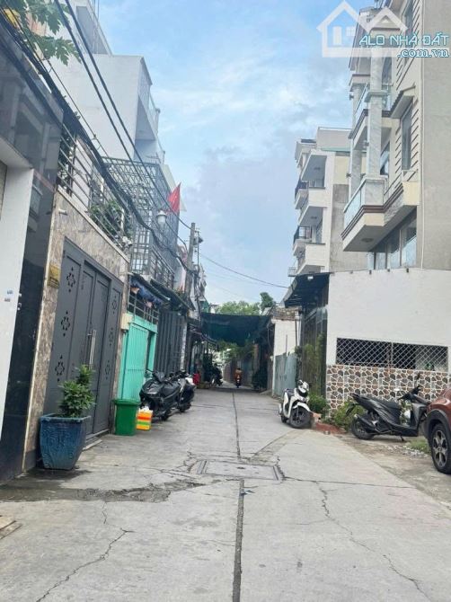 Nhà kế Tân Kỳ Tân Quý - cách AEON 10