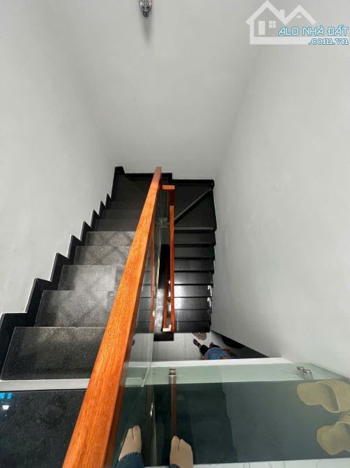 Chủ Gấp Bán Giảm Giá - Đường Hương Lộ 2 - Ngã Tư Bốn Xã - Hẻm 6m - 3 Tầng - chỉ 5 tỷ 050 - 6