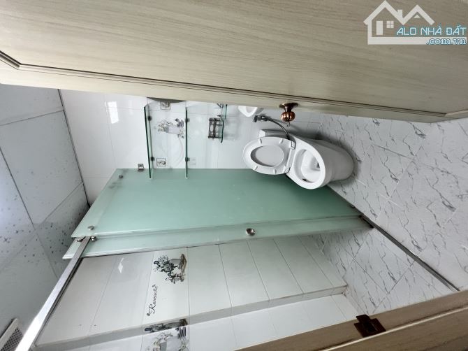 Chỉ 5tỷ3 Cách MT 1 Căn - Ngang 5.5M Ngô Thị Thu Minh,Tb - - 6