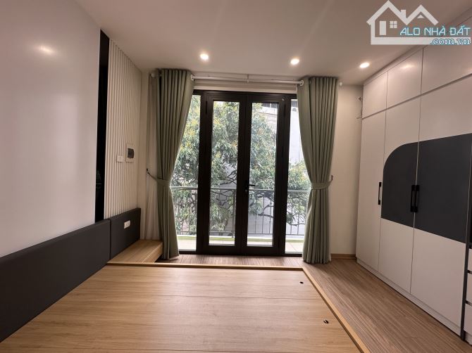 Nhà cắt lỗ Hoàng Hoa Thám DT 33 m x 6T.MT 4.2m.nhà thoáng có sân.mới đẹp - 6
