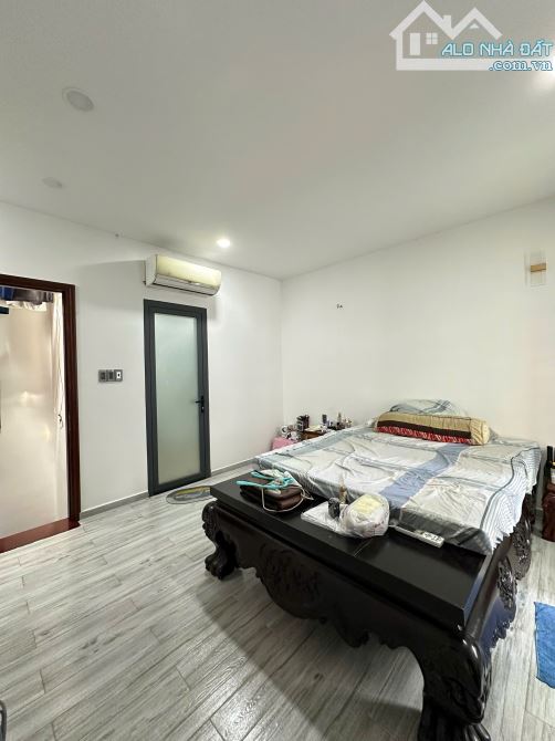 Nhà 2 tầng đường Nhiêu Tứ gần Phan Đăng Lưu quận Phú Nhuận, sổ hồng hoàn công 6,3 tỷ - 6
