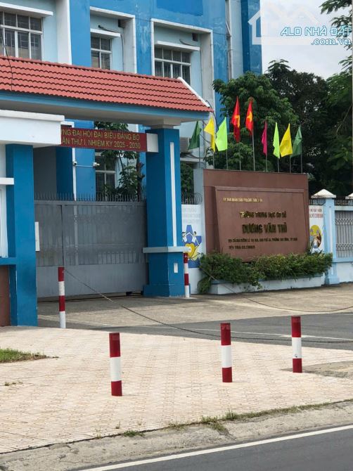 TAM BÌNH NHÀ 3 TẦNG ĐƯỜNG RỘNG 8 M DT 92 M2 GIÁ 6,5 TỶ TL - 6