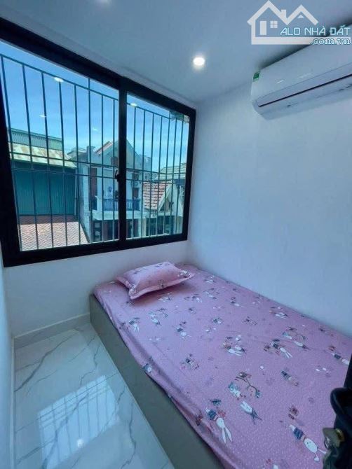 CẦN BÁN CĂN HỘ TẬP THỂ NGUYỄN KHÁNH TOÀN CẦU GIẤY 60m, 3N, FULL NỘI THẤT, giá 3,8tỷ - 6