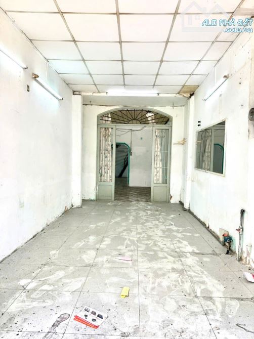 Cần Bán căn ngay Mặt Tiền Đoàn Văn Bơ ,P14 Quận 04 - 6