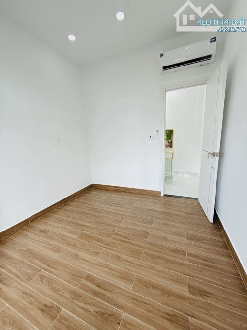 NHÀ ĐẸP Ở Ngay TÂN PHÚ giáp Tân Bình 3 TẦNG ĐÚC Full NỘI THẤT 3x tỉ - 6