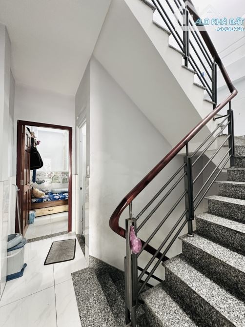 Bán Nhà Tỉnh Lộ 10 - Tân Tạo - 51m2, 3 tầng, 5 phòng ngủ, chỉ 4 tỷ 350 - 7