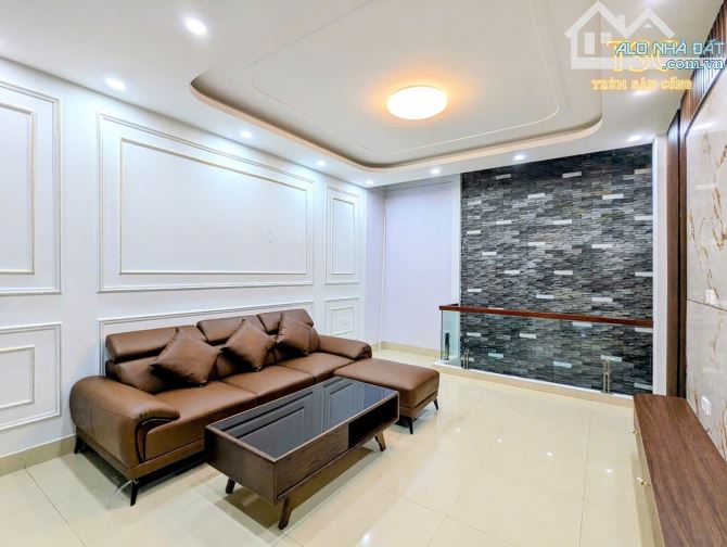 Nhà 50m2, 4.5 tầng oto đậu cửa ngay đêm, chỉ về ở đường Nguyễn Văn Linh( ngã tư Phúc Tăng) - 7