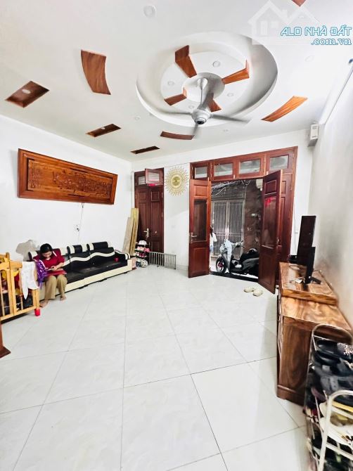🏡 BÁN NHÀ CẦU GIẤY – 46M² – 4 TẦNG – MT 5.2M – GIÁ 11.5 TỶ - 7
