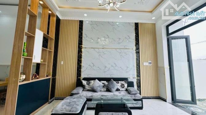 Nhà đẹp HXH cách mặt tiền đường DT 826 vài trăm mét DT to giá chưa đến 2x tỷ - 7