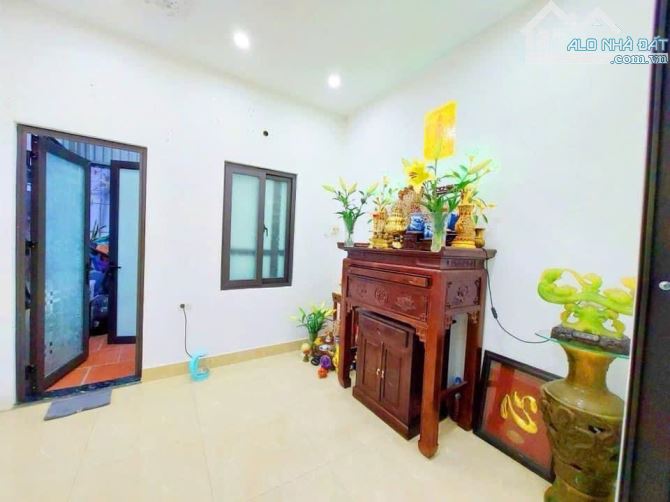 Đê La Thành - Mặt ngõ thông - Nhà đẹp ở ngay - Full nội thất - Gần phố Xã Đàn - Dân xây - 7