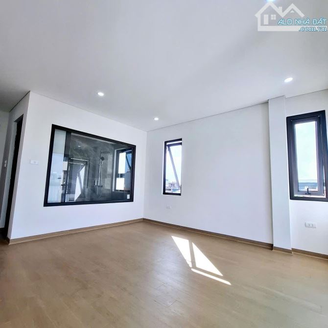 🏠 Siêu Phẩm Sài Đồng – 39m², 6 Tầng 3 Ngủ Mới Tinh – 7,85 Tỷ - 7