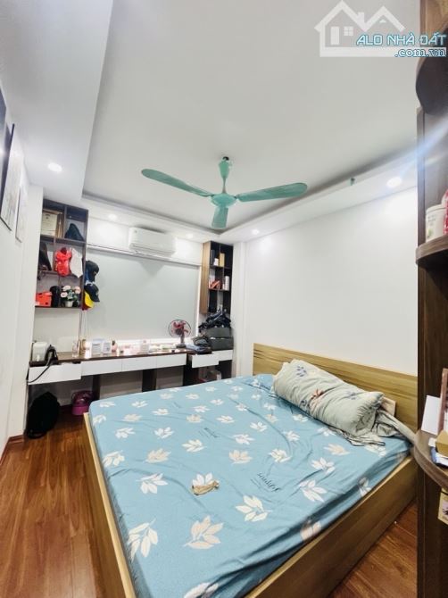 ĐẠI KIM - HOÀNG MAI - MẶT NGÕ THÔNG - Ô TÔ ĐỖ CỬA - 2 THOÁNG TRƯỚC SAU - 51m2 - 7