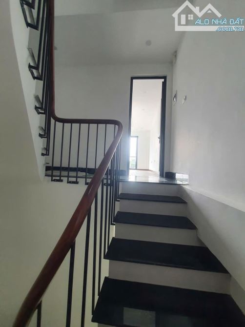 NHÀ VĂN HỘI - HỌC VIÊN TÀI CHÍNH - LÔ GÓC 3 THOÁNG - DT: 31/40M2, 5 TẦNG, MT 5M - 5,5 TỶ - 7