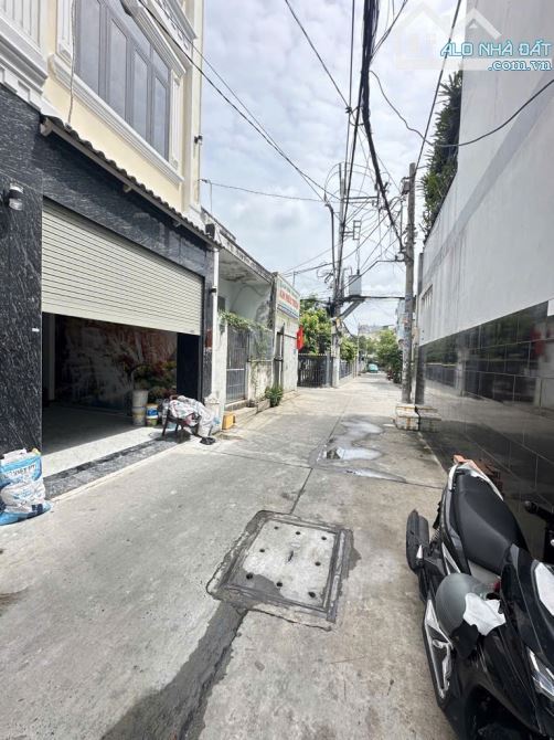 Đông Hưng Thuận(Q.12) bán nhà 4PN gần đường Nguyễn Văn Quá ô tô đậu trước cửa giá 7,2tỷ. - 7