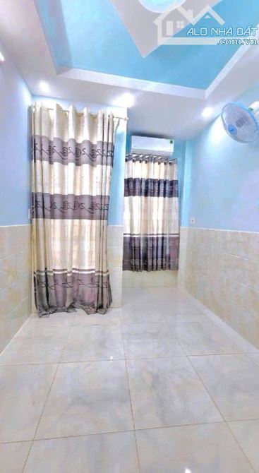 CHỈ 5.2 TỶ NHÀ 5 TẦNG KHU 20 THƯỚC - QUẬN 4, KO LO GIẢI TỎA - 8