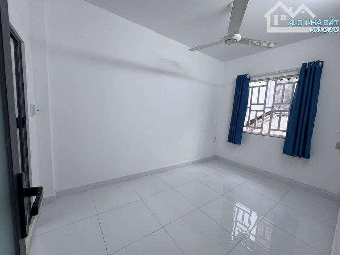 BÁN NHÀ HẺM XH - 3 P. NGỦ - PHAN HUY ÍCH - F 15 - TÂN BÌNH - GIÁ 5,2 TỶ. - 8