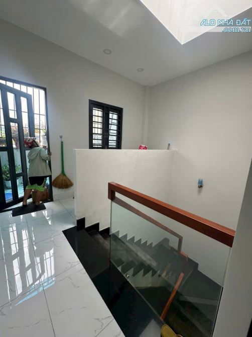 Chủ Gấp Bán Giảm Giá - Đường Hương Lộ 2 - Ngã Tư Bốn Xã - Hẻm 6m - 3 Tầng - chỉ 5 tỷ 050 - 8