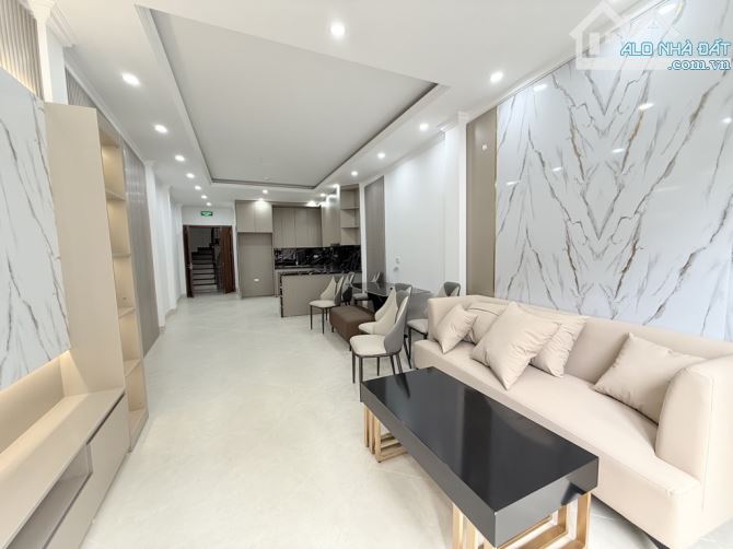 PHỐ KIM ĐỒNG -PHÂN LÔ - Ô TÔ ĐỖ TRÁNH - VỈA HÈ - KINH DOANH 75m2 x 6 tầng - 8