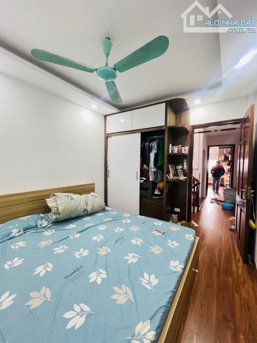 ĐẠI KIM - HOÀNG MAI - MẶT NGÕ THÔNG - Ô TÔ ĐỖ CỬA - 2 THOÁNG TRƯỚC SAU - 51m2 - 8