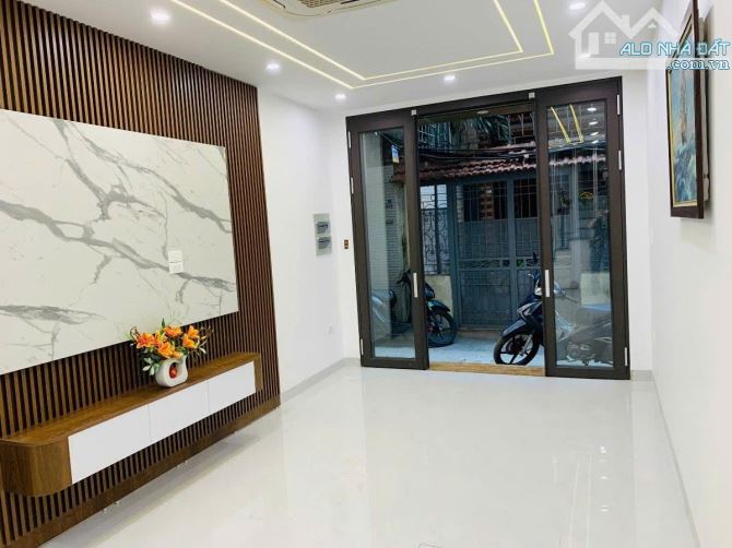 BÁN NHÀ NGÃ TƯ VĂN CAO - BA ĐÌNH, 44M2, GIÁ 15 TỶ - 8