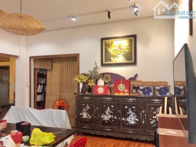 Bán nhà 1 tầng 148m2 siêu hiếm – Hai Bà Trưng trung tâm Quận 1. Nhỉnh 100tr/m2 - 8