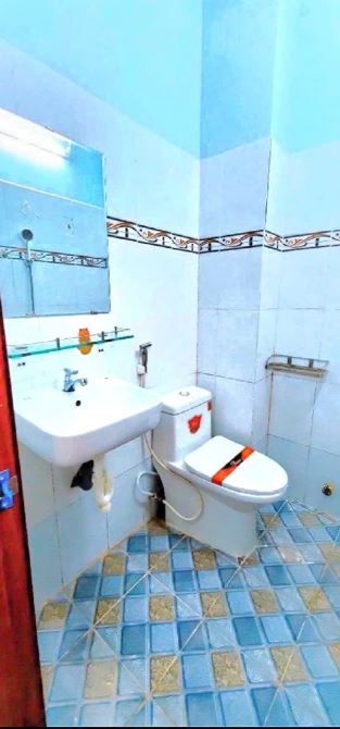 CHỈ 5.2 TỶ NHÀ 5 TẦNG KHU 20 THƯỚC - QUẬN 4, KO LO GIẢI TỎA - 9