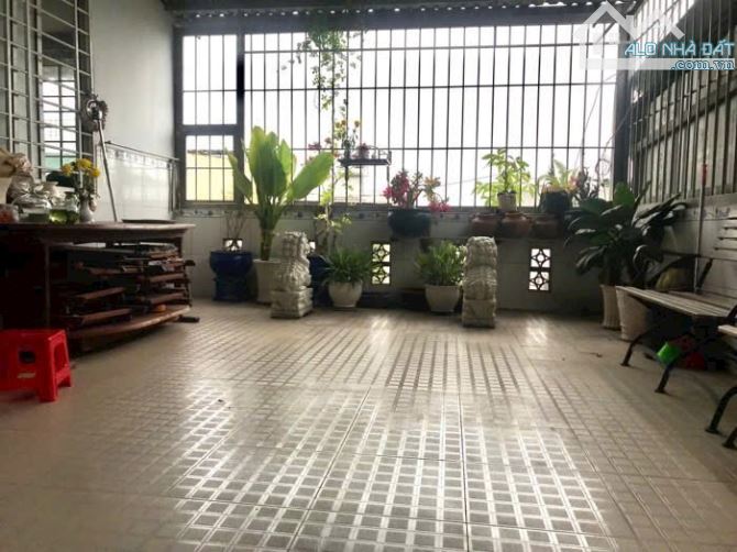 Bán kho xưởng - ngang lớn - hẻm 5m - Võ Thị Phải - Ngay Chợ - 253m2 - Giá 11,8 tỷ - 9