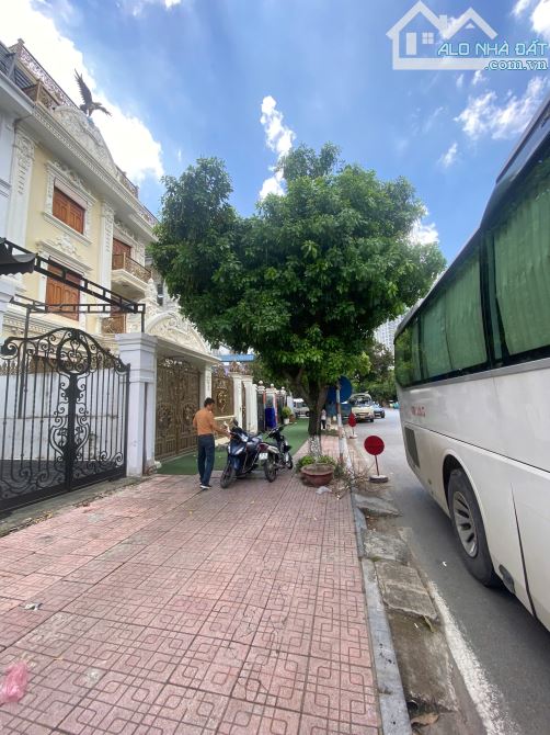 Cho thuê nhà KĐT Hoàng Thành Villas, Mỗ Lao, Hà Đông, HN. DT 120m, 5 tầng, có thang máy. G - 9