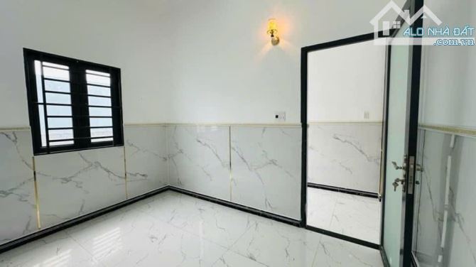 Nhà đẹp HXH cách mặt tiền đường DT 826 vài trăm mét DT to giá chưa đến 2x tỷ - 9
