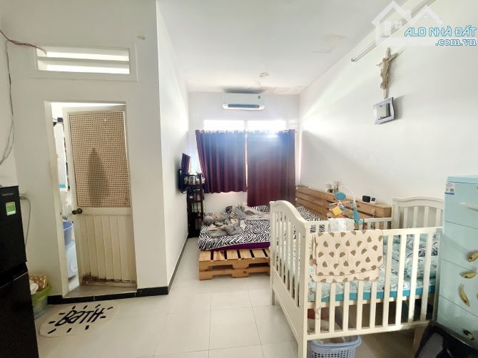 Hxh 637 Quang Trung, Gò Vấp, 70m2, 3 phòng ngủ, ngang 4m - 9
