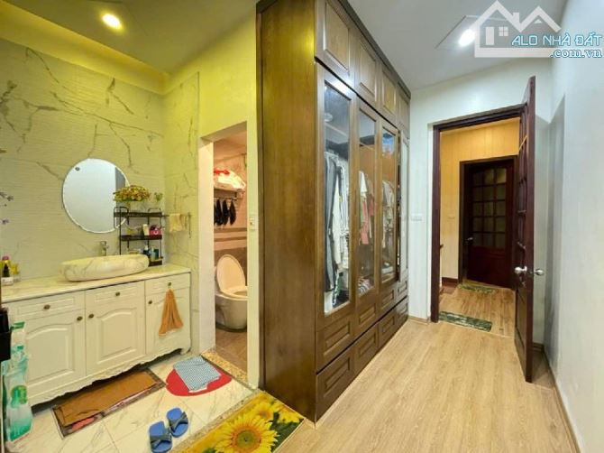 HAI BÀ TRƯNG- PHÂN LÔ - OTO TRÁNH - VỈA HÈ - GARA OTO-60m2 x 4 tầng - 9