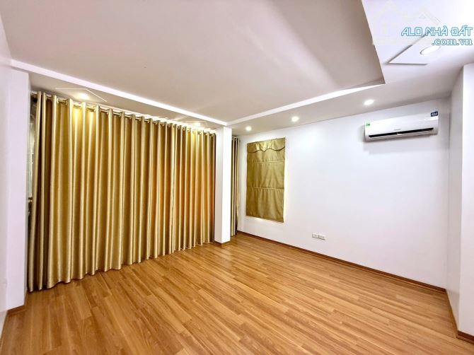 PHÁO ĐÀI LÁNG NHÀ ĐẸP  LÔ GÓC. 31m2 - 7.85ty - 7.85tỷ ĐỐNG ĐA RẤT NHIỀU TIỆN ÍCH … - 9