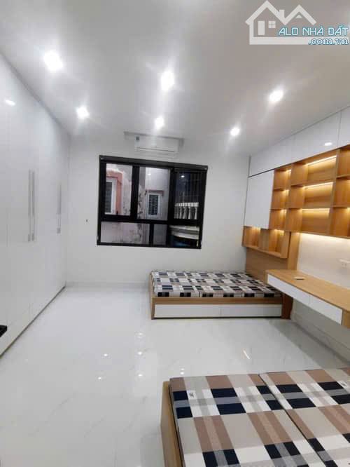 Phố Chợ Khâm Thiên - Đống Đa- Hà Nội - 30m2 - 5 tầng - 9 tỷ - 9